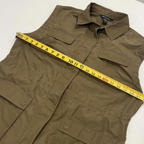 Athleta Boundless Vest Olive Green NWOT Medium Water Repellent - Picture 2 of 8